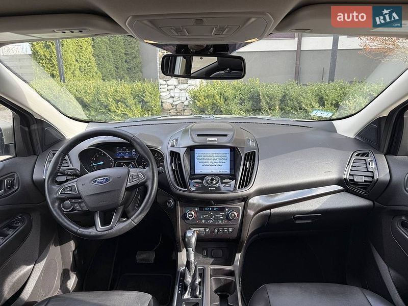 Внедорожник / Кроссовер Ford Escape 2017 в Стрые