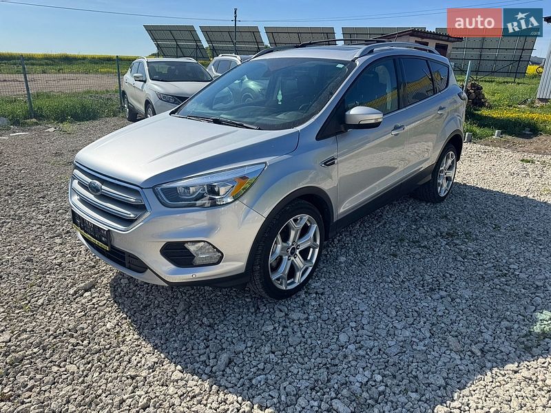 Внедорожник / Кроссовер Ford Escape 2018 в Городке