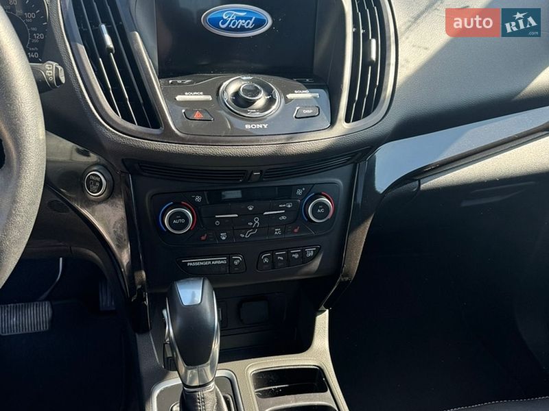 Внедорожник / Кроссовер Ford Escape 2018 в Городке