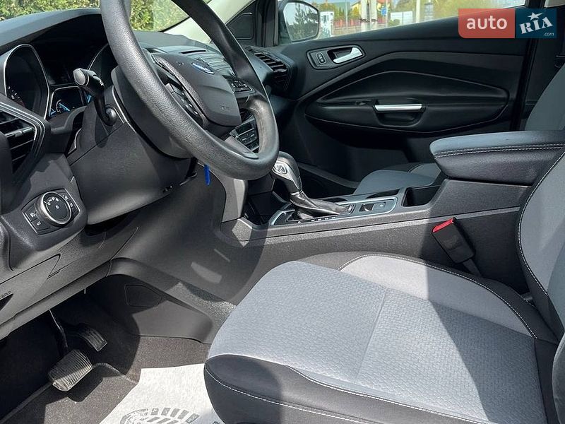 Внедорожник / Кроссовер Ford Escape 2018 в Львове