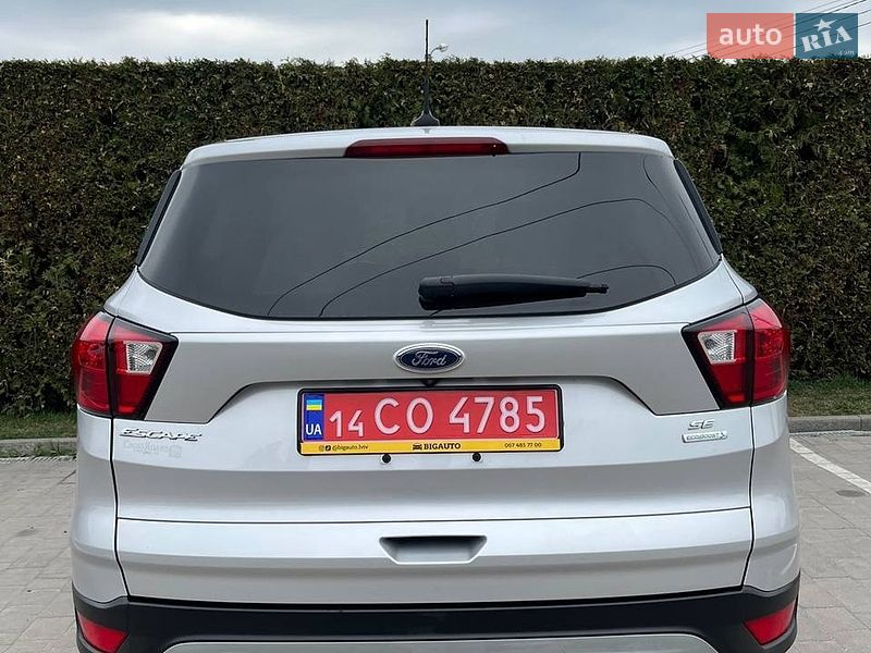 Внедорожник / Кроссовер Ford Escape 2019 в Львове