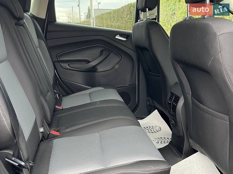 Внедорожник / Кроссовер Ford Escape 2019 в Львове
