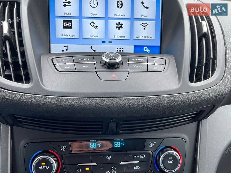 Внедорожник / Кроссовер Ford Escape 2019 в Львове