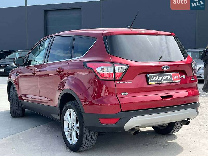 Внедорожник / Кроссовер Ford Escape 2017 в Львове