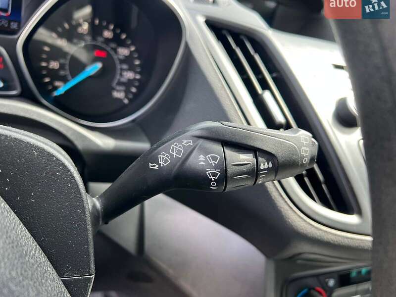 Внедорожник / Кроссовер Ford Escape 2017 в Львове