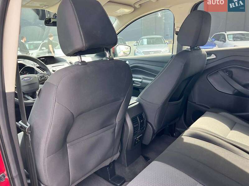 Внедорожник / Кроссовер Ford Escape 2017 в Львове