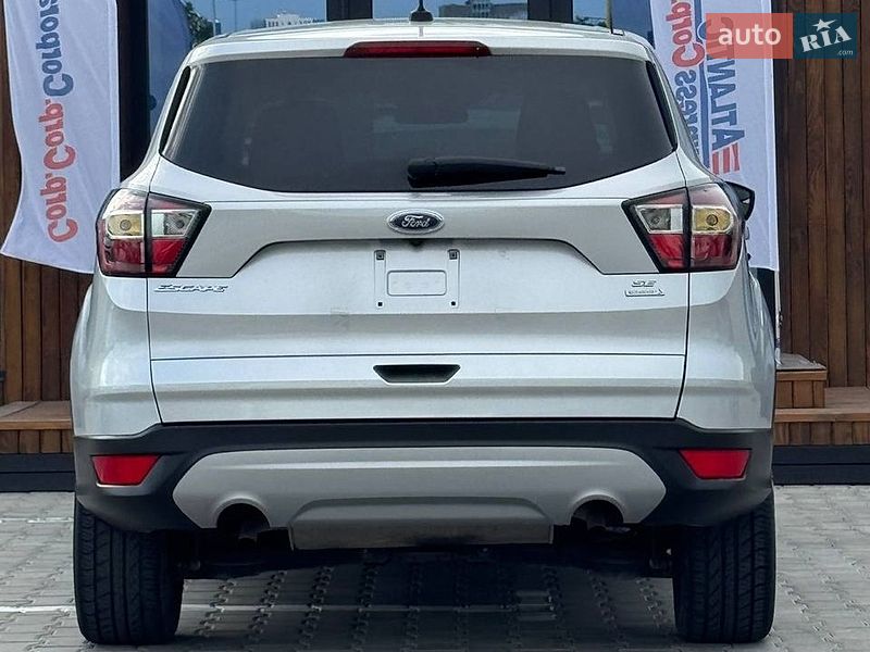 Позашляховик / Кросовер Ford Escape 2016 в Києві