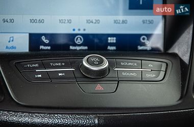 Внедорожник / Кроссовер Ford Escape 2018 в Хмельницком
