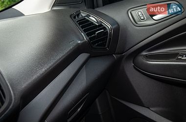 Внедорожник / Кроссовер Ford Escape 2018 в Хмельницком