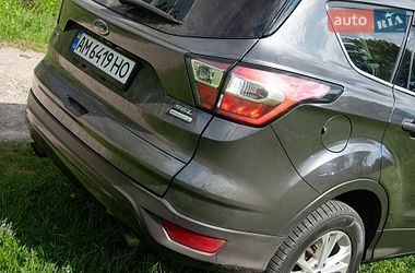 Внедорожник / Кроссовер Ford Escape 2018 в Хмельницком