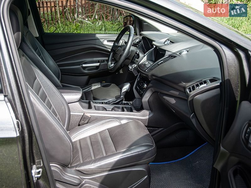 Внедорожник / Кроссовер Ford Escape 2018 в Хмельницком