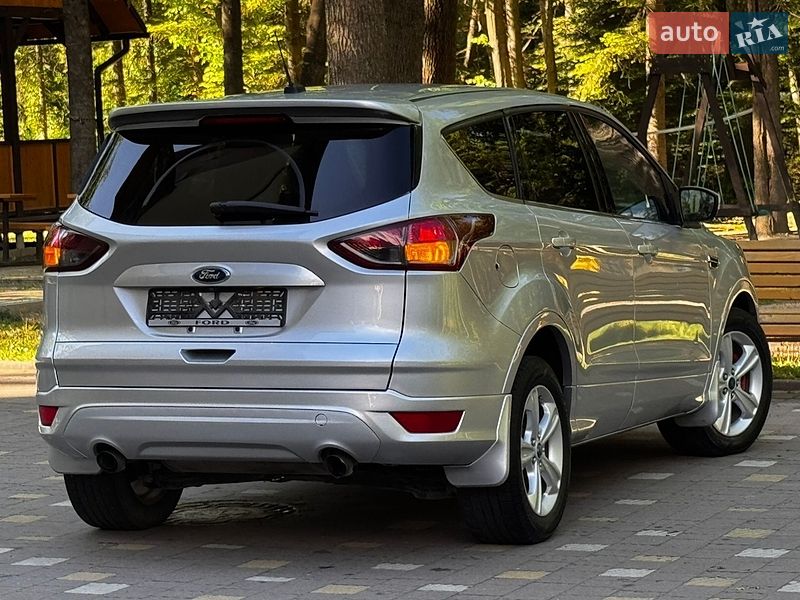 Позашляховик / Кросовер Ford Escape 2015 в Дрогобичі