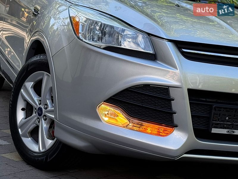 Позашляховик / Кросовер Ford Escape 2015 в Дрогобичі