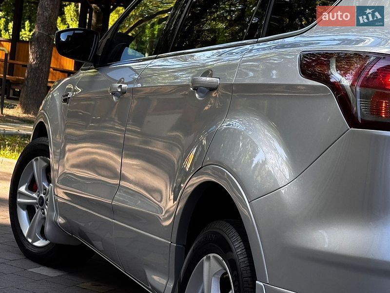 Позашляховик / Кросовер Ford Escape 2015 в Дрогобичі