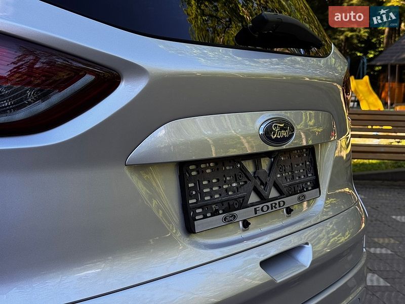 Позашляховик / Кросовер Ford Escape 2015 в Дрогобичі