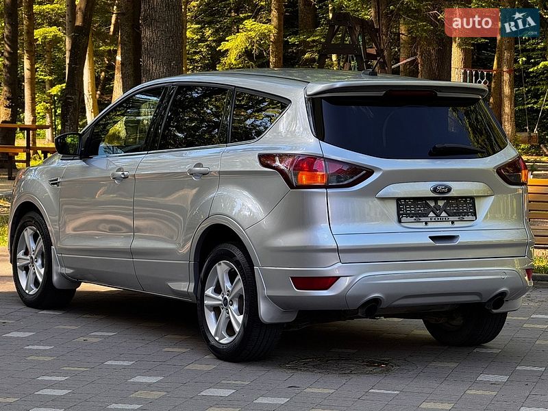 Позашляховик / Кросовер Ford Escape 2015 в Дрогобичі