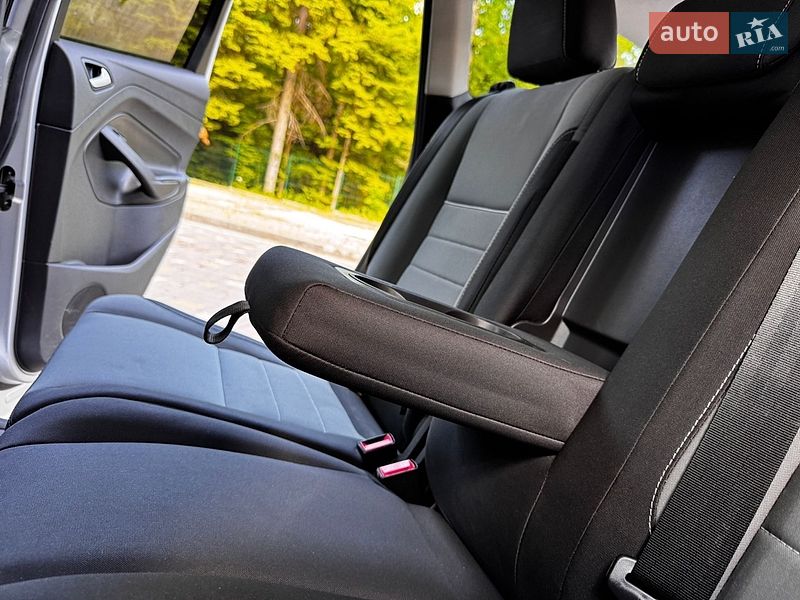 Позашляховик / Кросовер Ford Escape 2015 в Дрогобичі