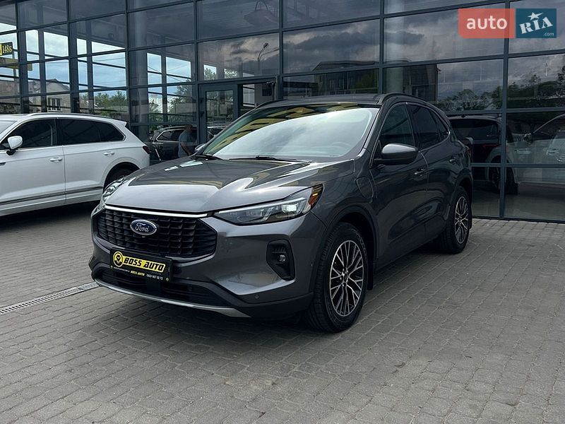 Позашляховик / Кросовер Ford Escape 2023 в Івано-Франківську