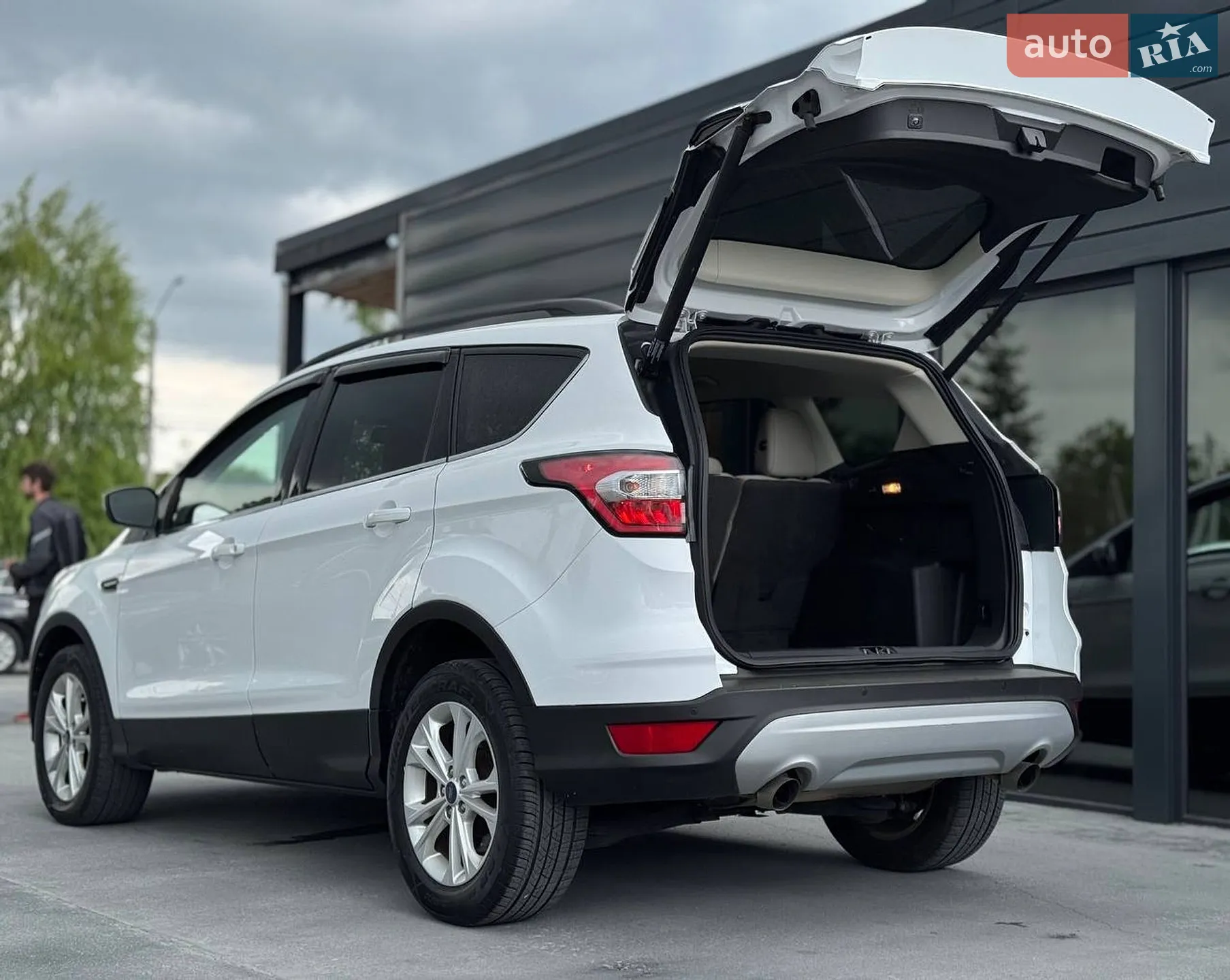 2017 Ford Escape - мініатюра 16