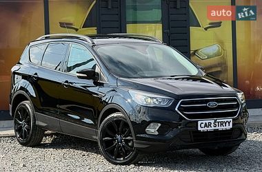 Позашляховик / Кросовер Ford Escape 2017 в Стрию