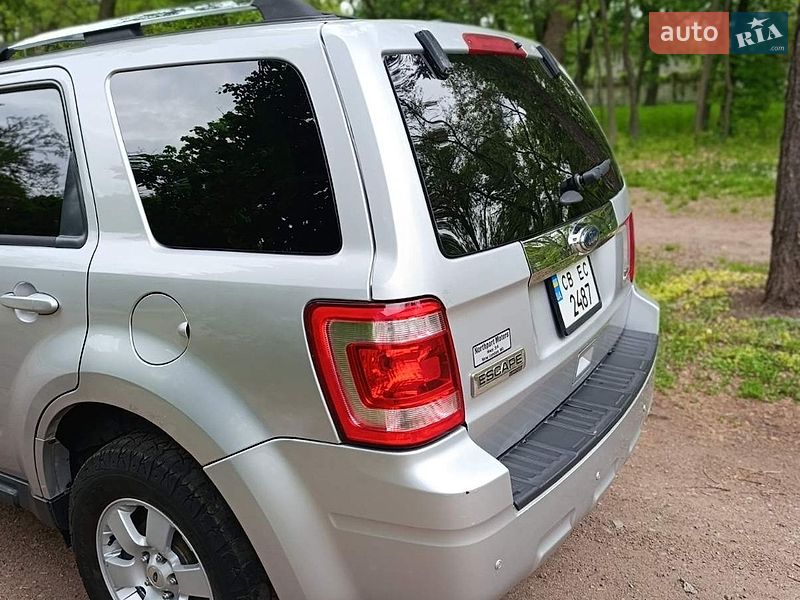 Позашляховик / Кросовер Ford Escape 2011 в Чернігові