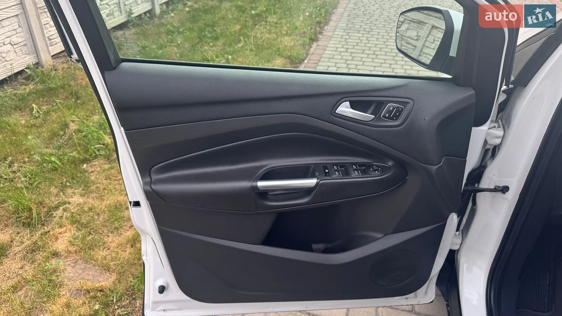 2017 Ford Escape - мініатюра 16