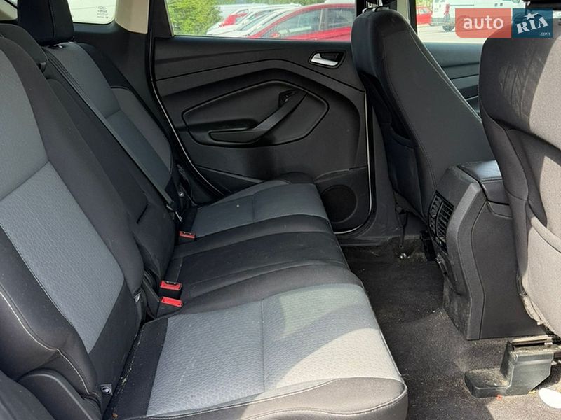 Внедорожник / Кроссовер Ford Escape 2018 в Ровно