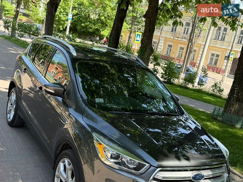 Внедорожник / Кроссовер Ford Escape 2019 в Сумах