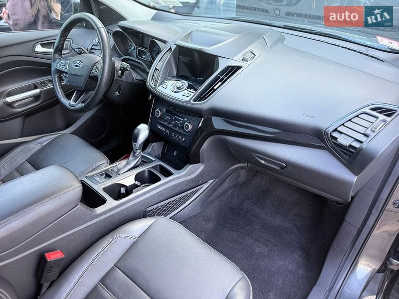 Внедорожник / Кроссовер Ford Escape 2019 в Сумах