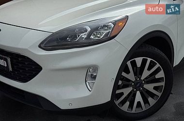 Позашляховик / Кросовер Ford Escape 2020 в Рівному