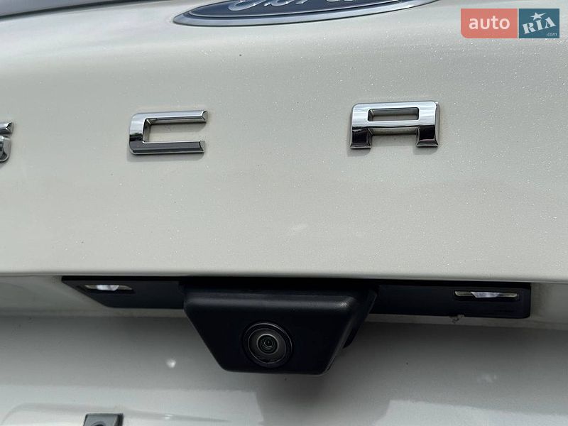 Позашляховик / Кросовер Ford Escape 2020 в Рівному