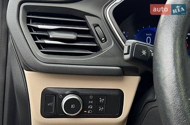 Позашляховик / Кросовер Ford Escape 2020 в Рівному
