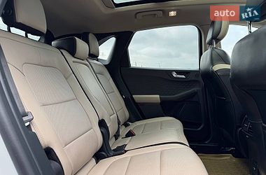 Позашляховик / Кросовер Ford Escape 2020 в Рівному