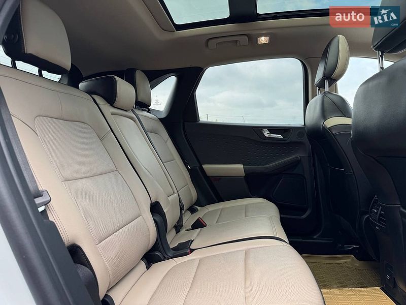 Позашляховик / Кросовер Ford Escape 2020 в Рівному
