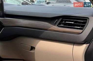 Позашляховик / Кросовер Ford Escape 2020 в Рівному