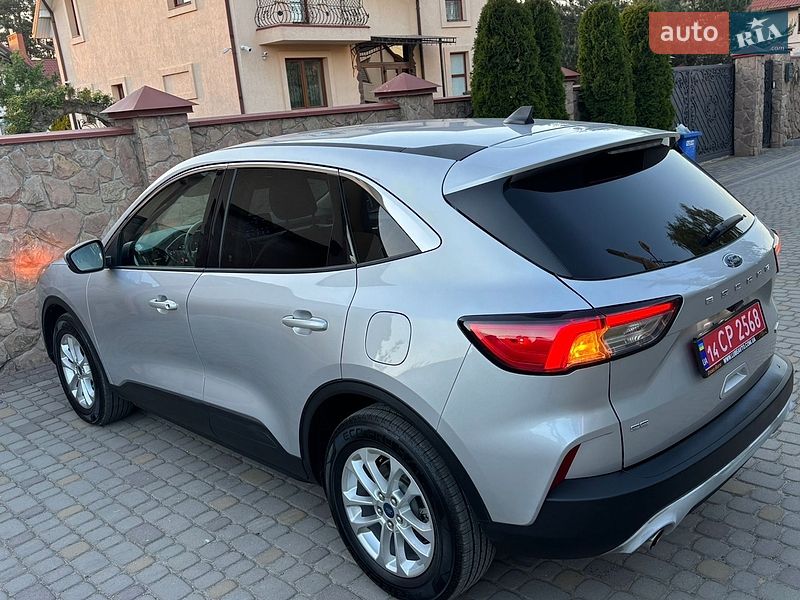 Позашляховик / Кросовер Ford Escape 2020 в Львові