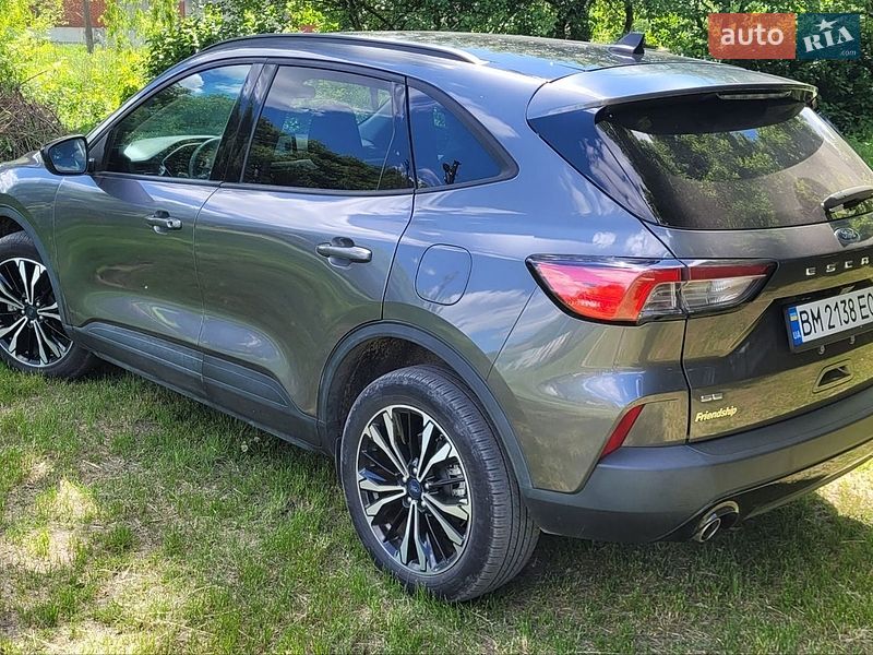 Позашляховик / Кросовер Ford Escape 2021 в Сумах