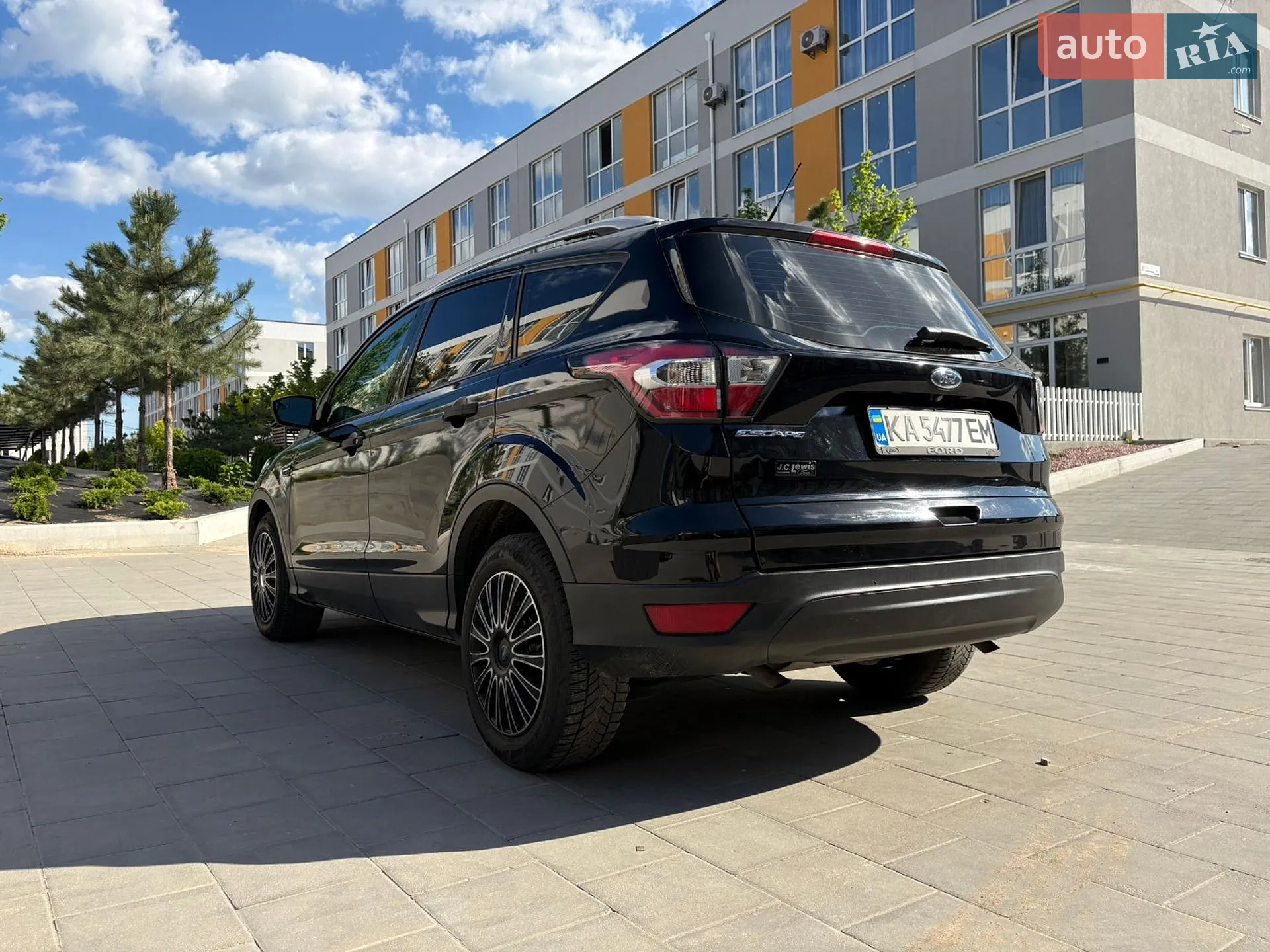 Ford Escape 2017 VIN 1FMCU0F72HUE84341 фото оголошення 4 з 21