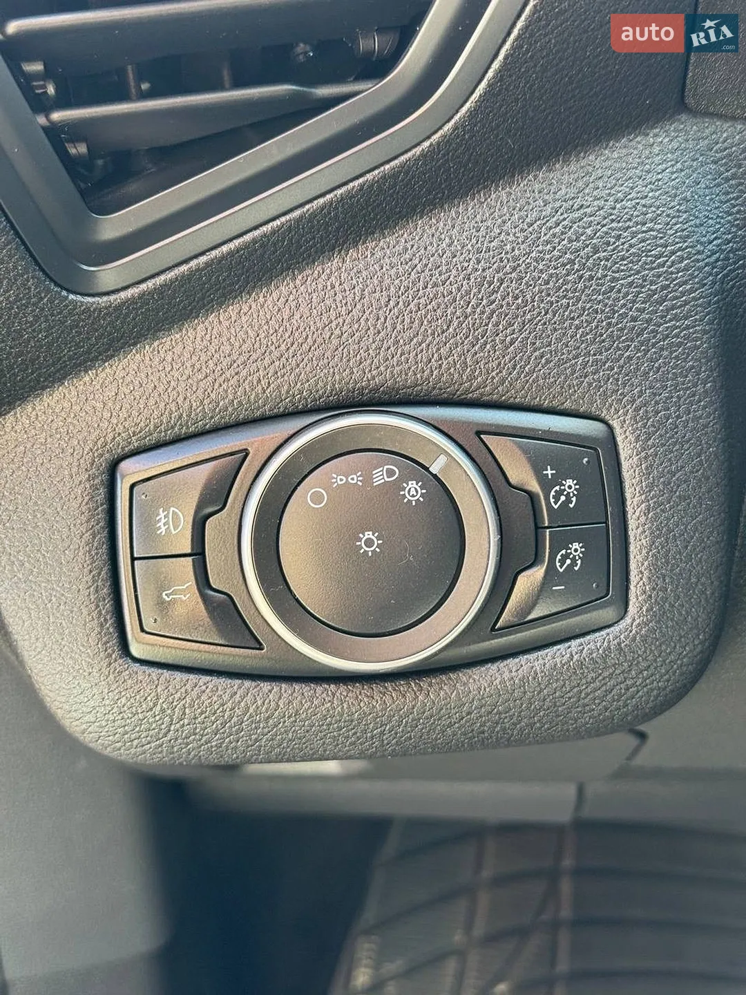 2019 Ford Escape - мініатюра 29