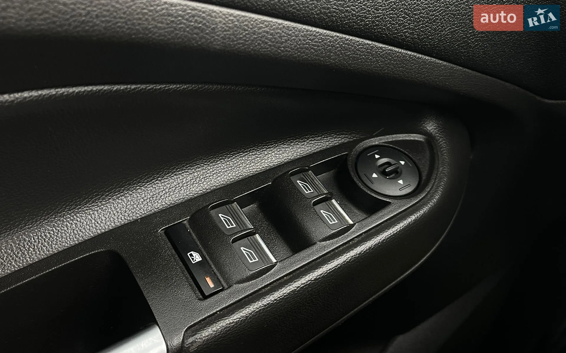 2017 Ford Escape - мініатюра 17