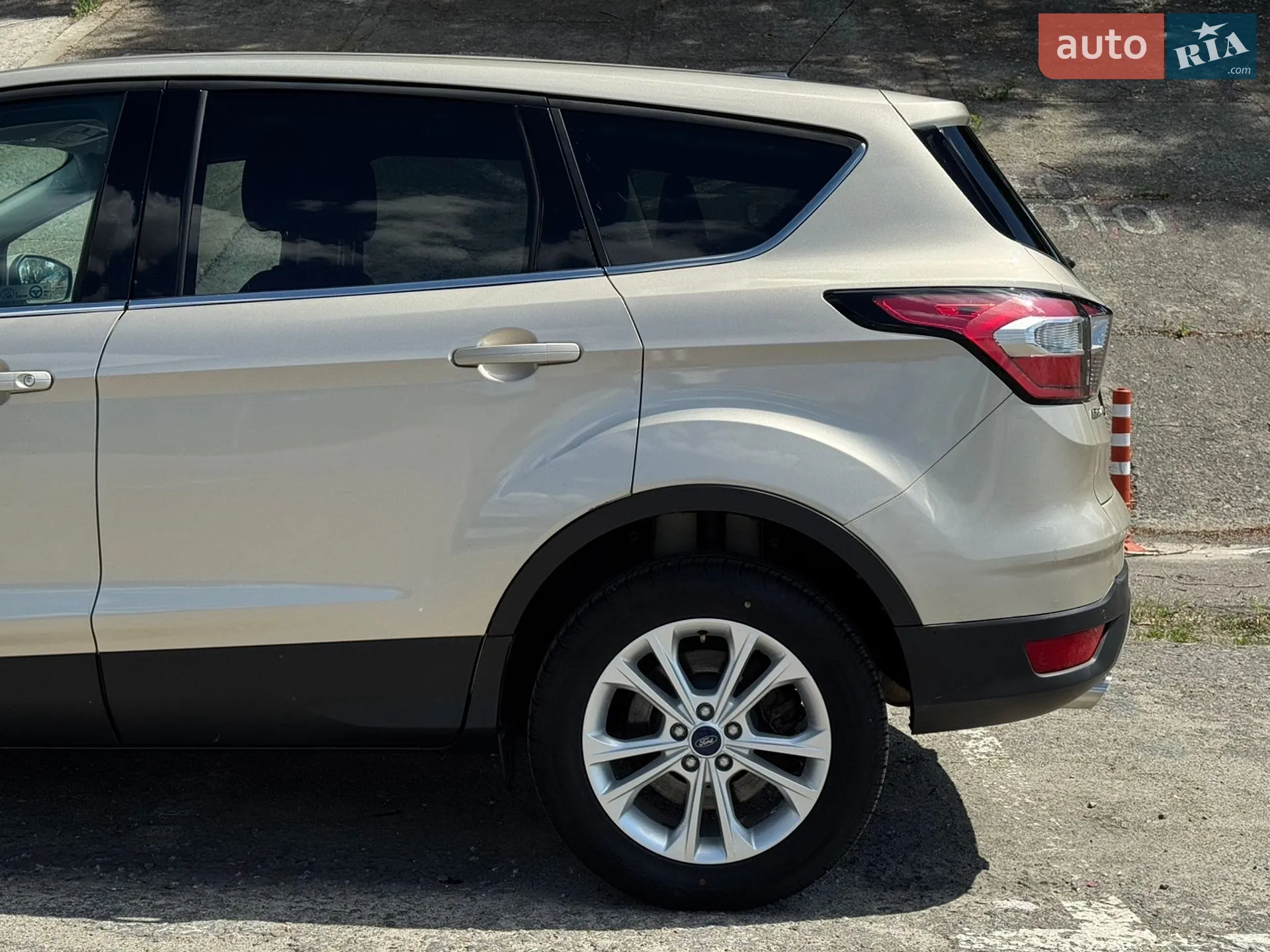 2017 Ford Escape - мініатюра 7
