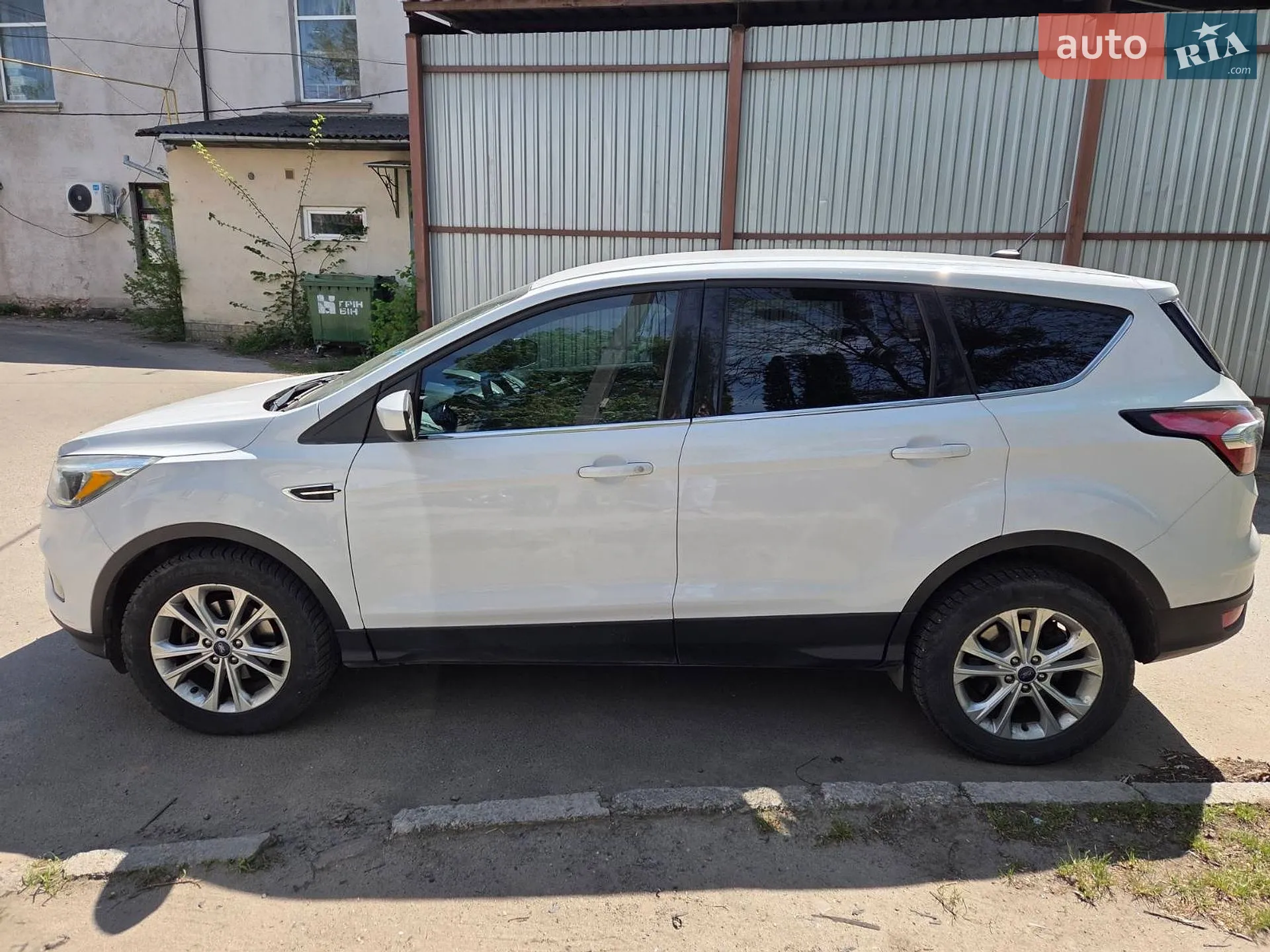 2017 Ford Escape - мініатюра 3