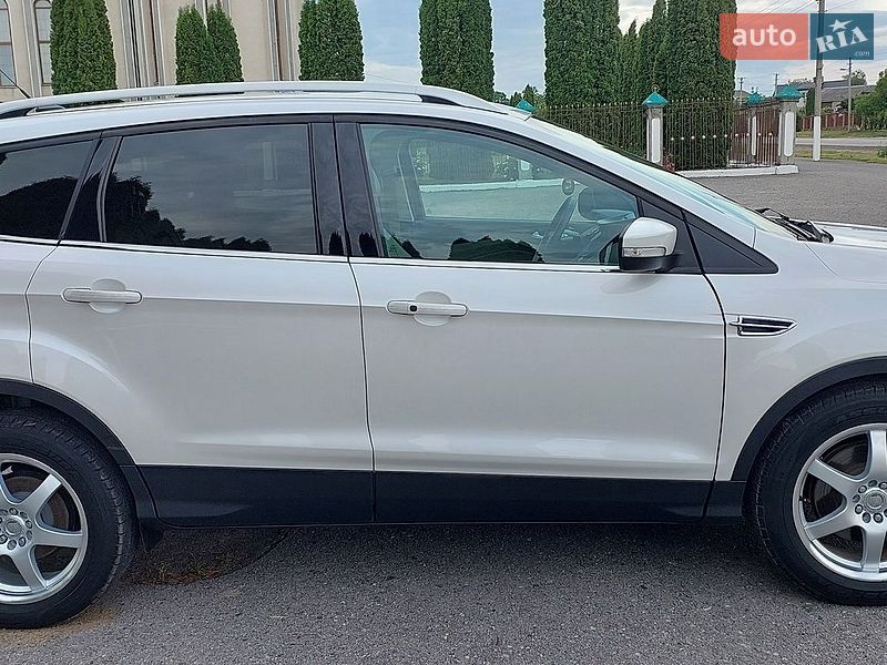 Внедорожник / Кроссовер Ford Escape 2014 в Дубно