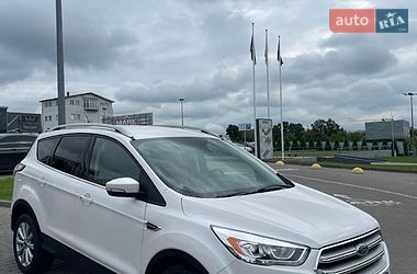 Внедорожник / Кроссовер Ford Escape 2016 в Львове