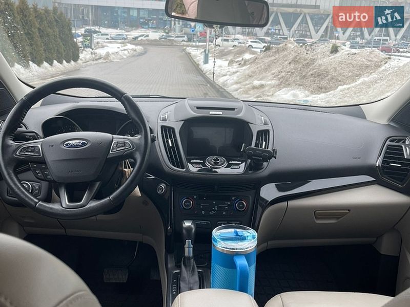 Внедорожник / Кроссовер Ford Escape 2016 в Львове