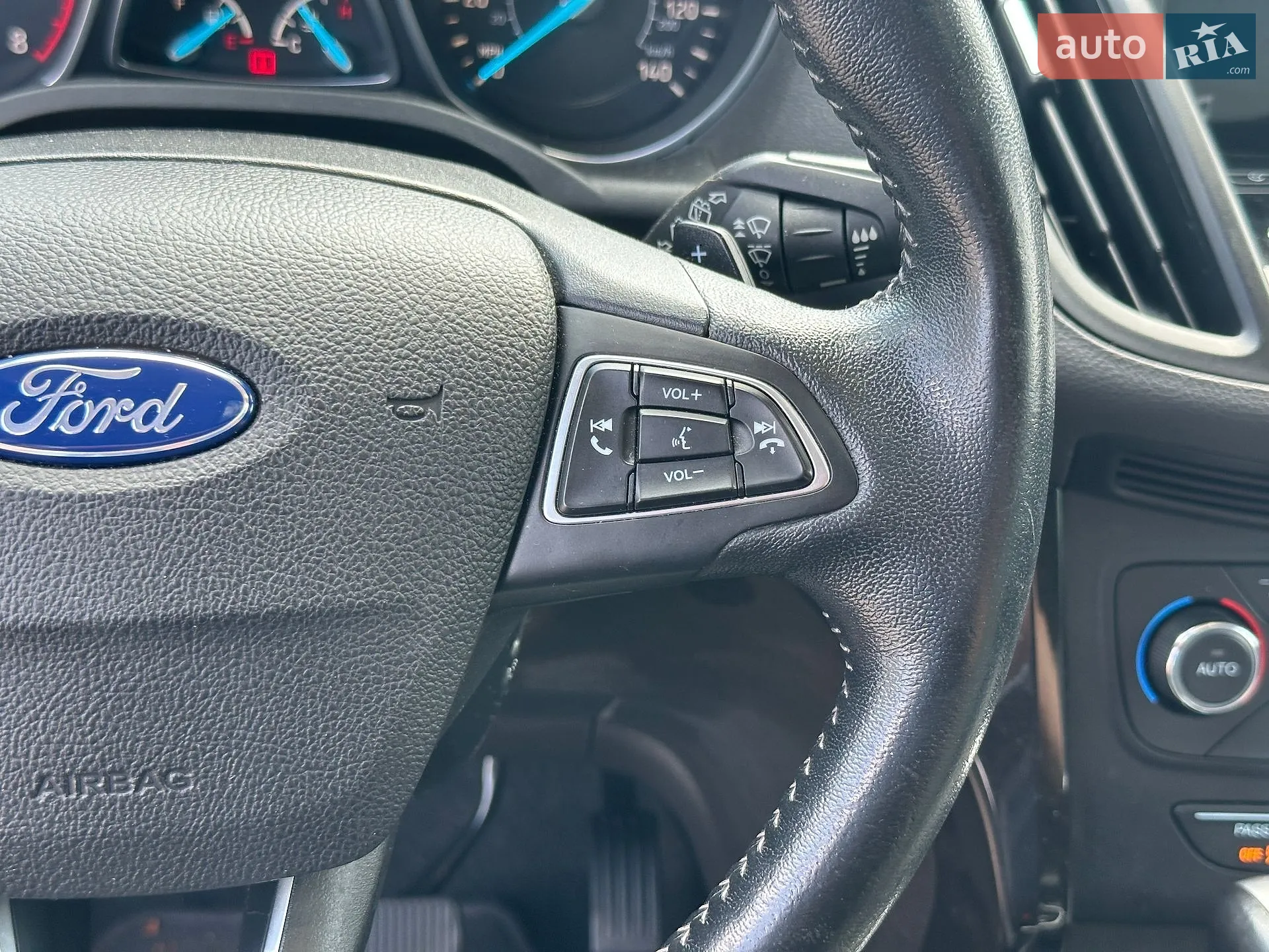 2016 Ford Escape - мініатюра 16