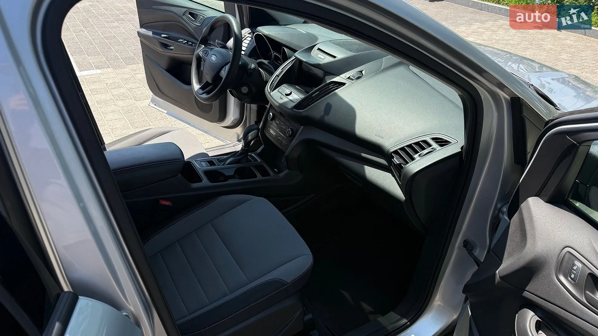 Ford Escape 2019 VIN 1FMCU0F73KUA89544 фото оголошення 19 з 29
