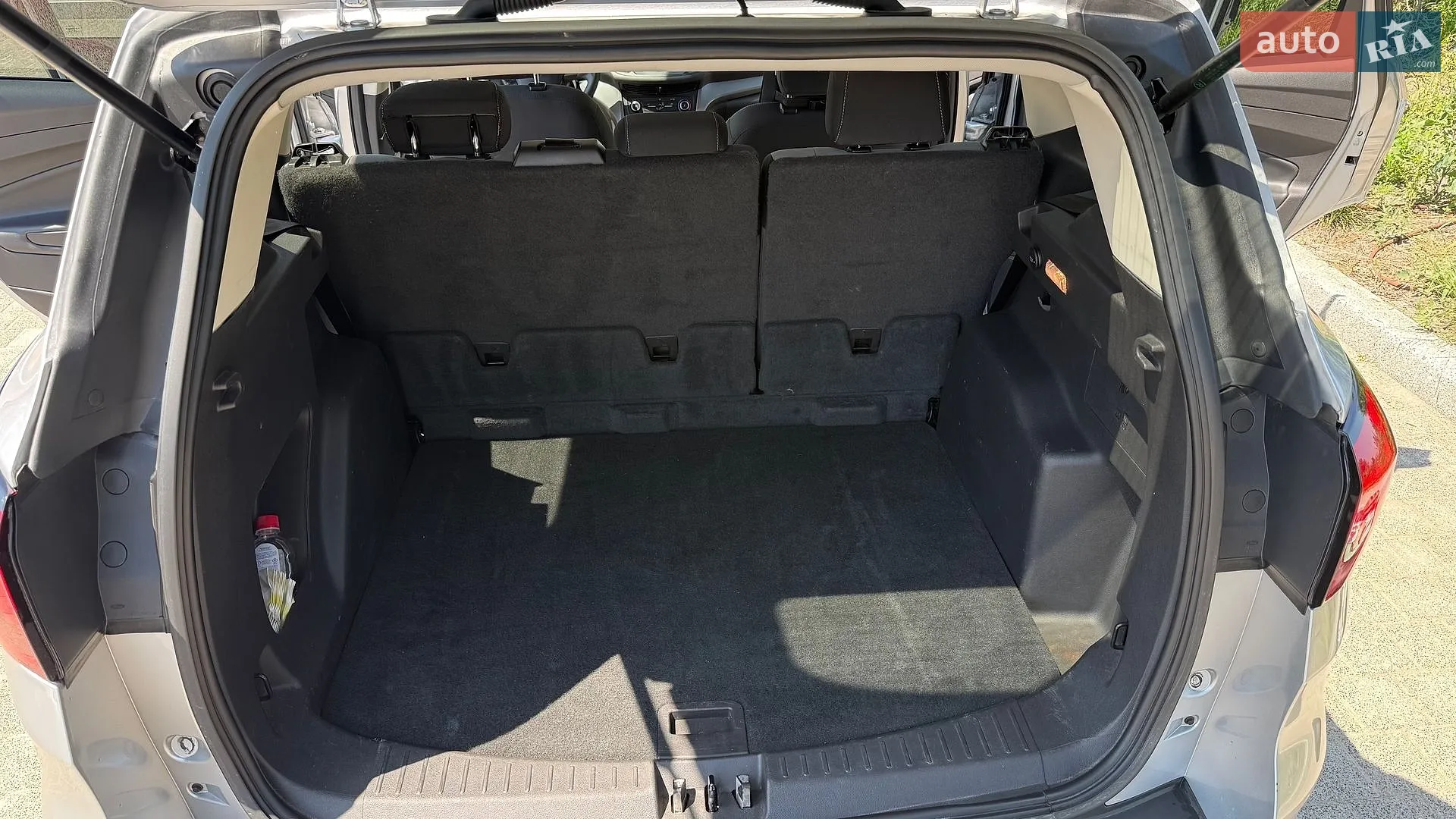 Ford Escape 2019 VIN 1FMCU0F73KUA89544 фото оголошення 8 з 29