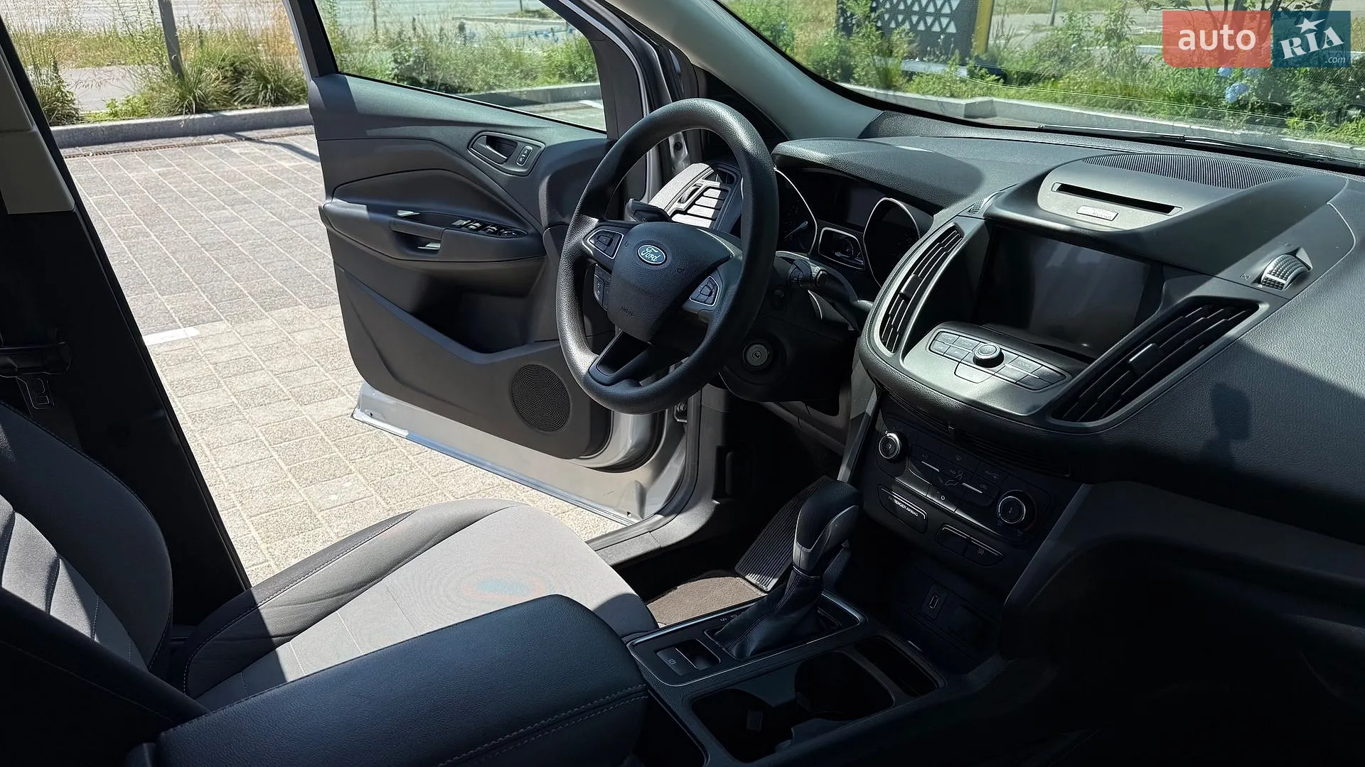 Ford Escape 2019 VIN 1FMCU0F73KUA89544 фото оголошення 18 з 29