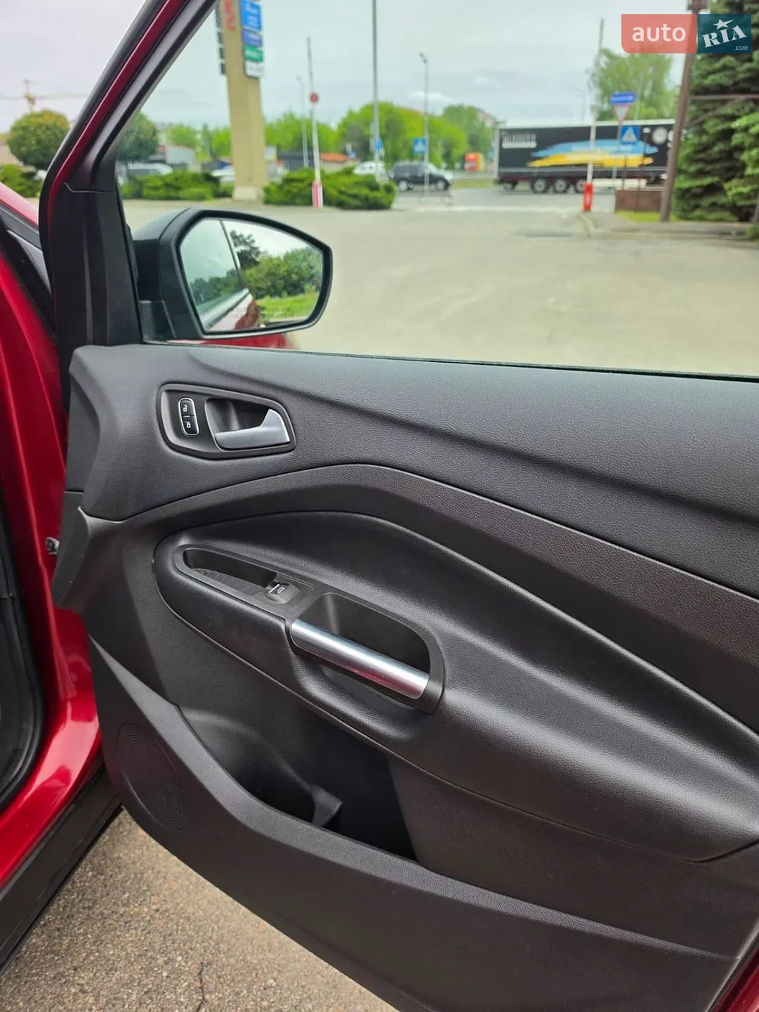 2017 Ford Escape - мініатюра 16